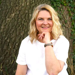 Ulrike Braak - Orthopädische Yogatherapeutin, Klangpädagogin, Systemische Coachin