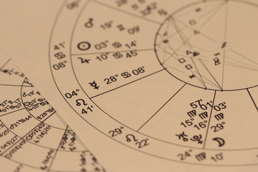 Astrologie: Über Horoskope hinaus Astrologie: Über Horoskope hinaus