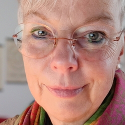 Petra Lüchtefeld - Heilpraktikerin Psychotherapie / Polarity-Therapeutin / Trainerin Polarity-Yoga